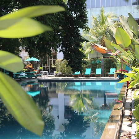 Mercure Surabaya Exterior foto