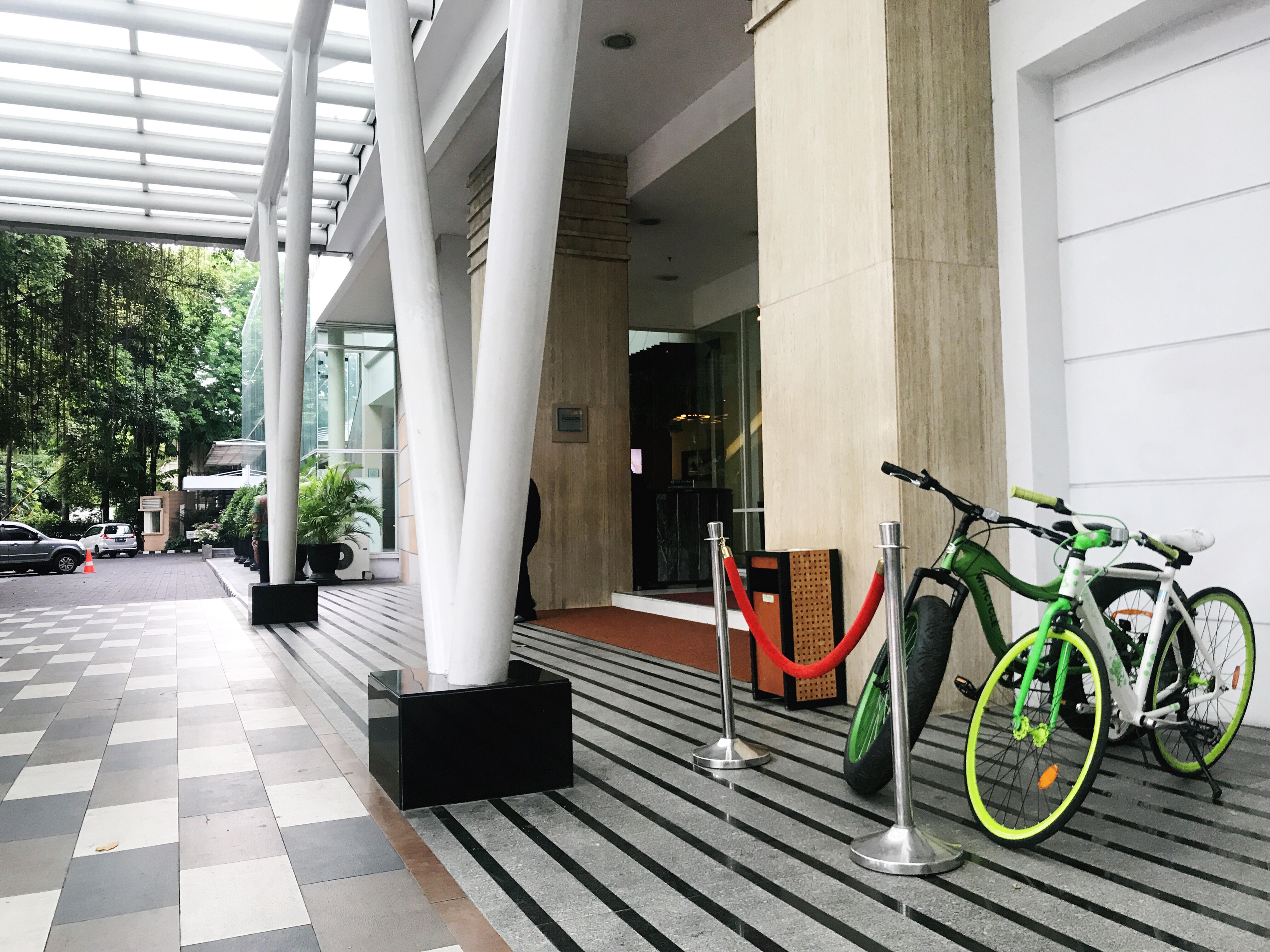 Mercure Surabaya Exterior foto