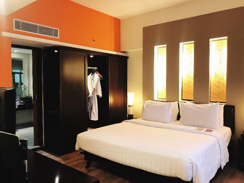 Mercure Surabaya Exterior foto